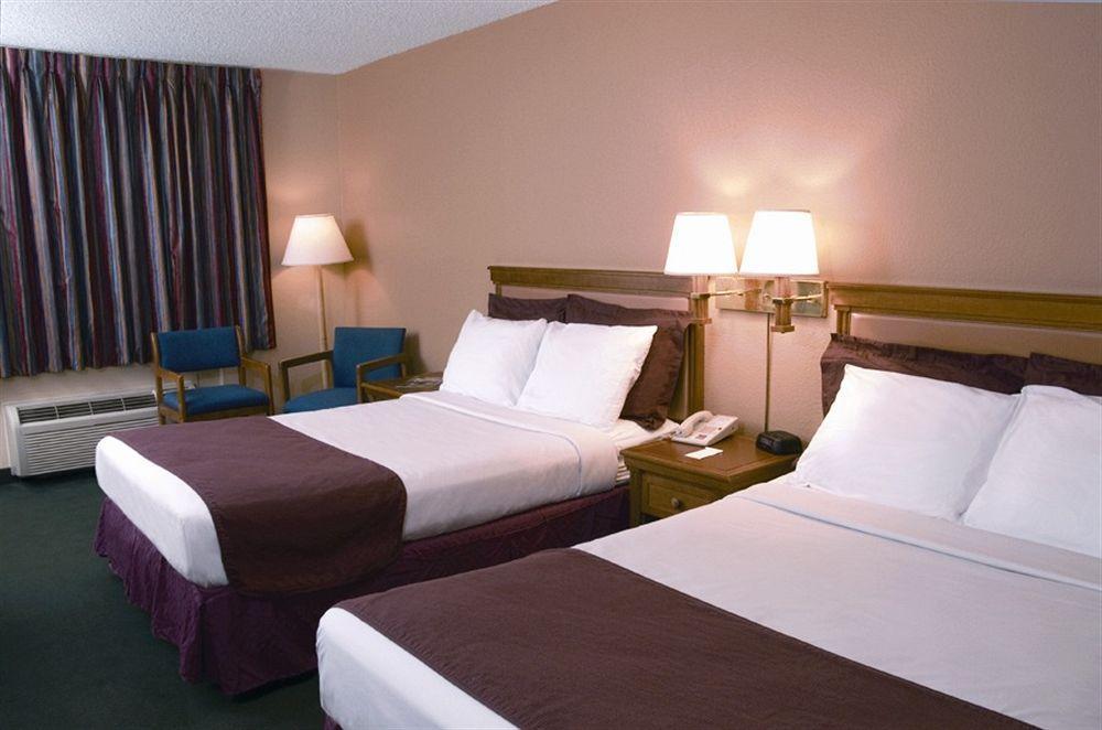 American Eagle Inn & Suites Branson Room photo