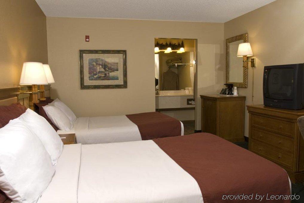 American Eagle Inn & Suites Branson Room photo