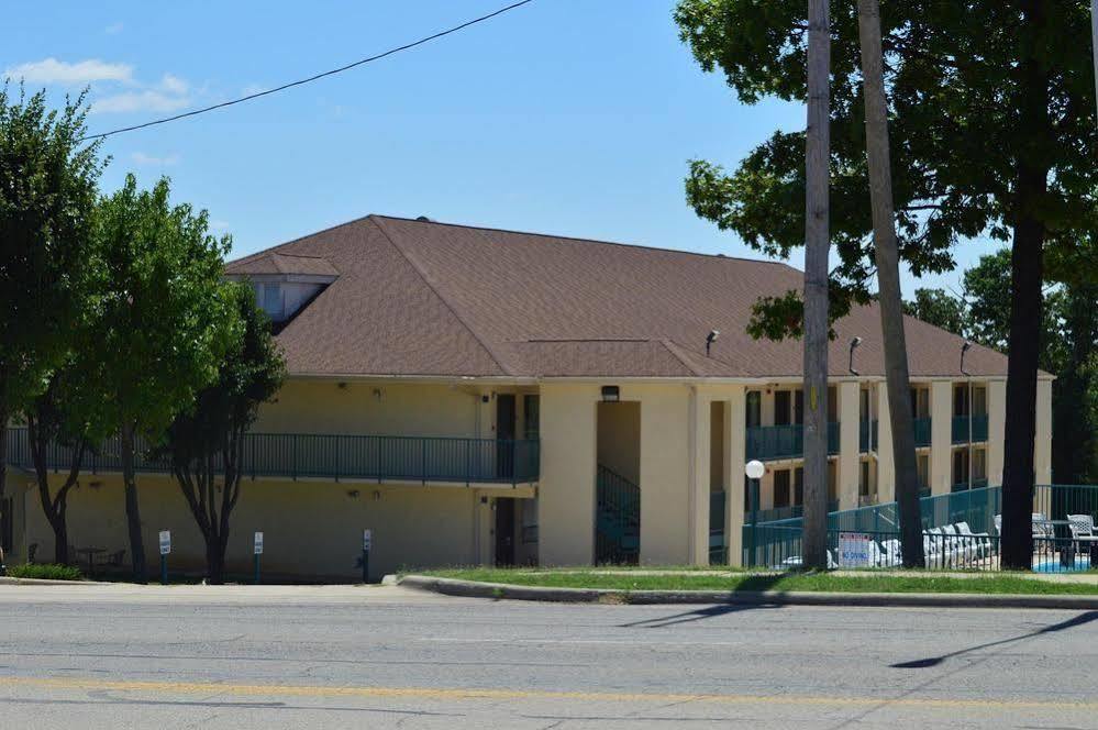 American Eagle Inn & Suites Branson Exterior photo
